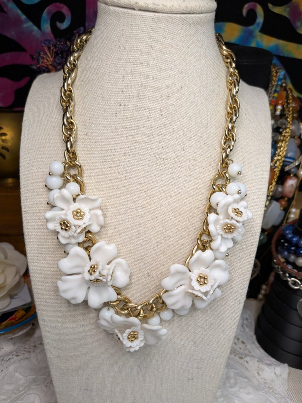 Banana Republic White Floral Necklace
